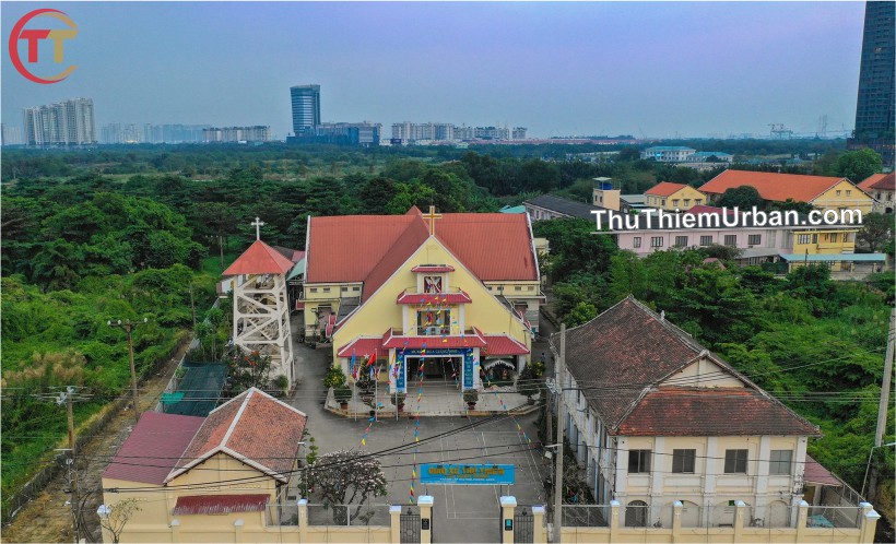 hình nhà thờ giáo xứ & dòng mến thánh giá tại thủ thiêm hồ chí minh