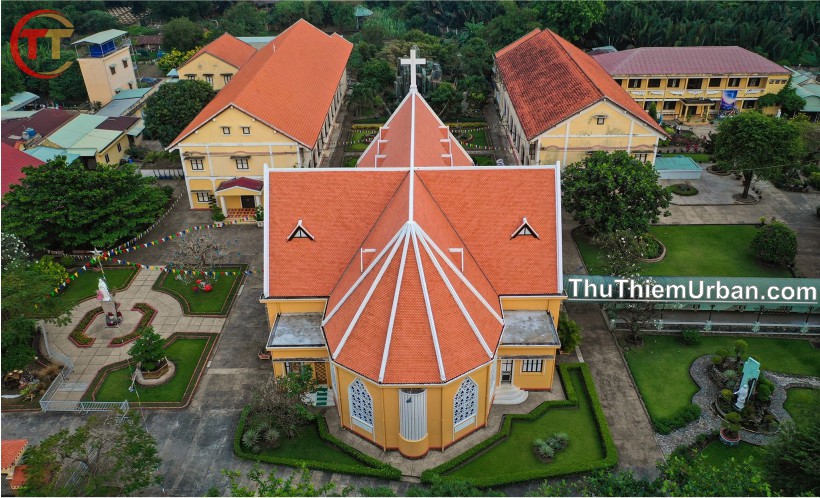 hình nhà thờ giáo xứ & dòng mến thánh giá tại thủ thiêm thủ đức
