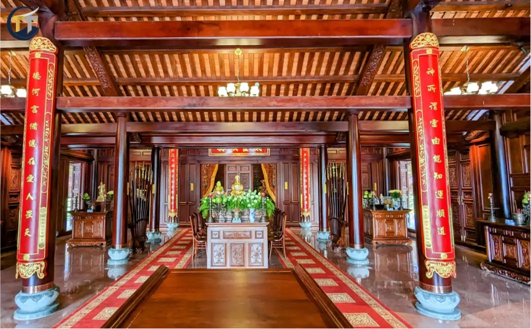 bên trong đình thần an khánh thủ thiêm new