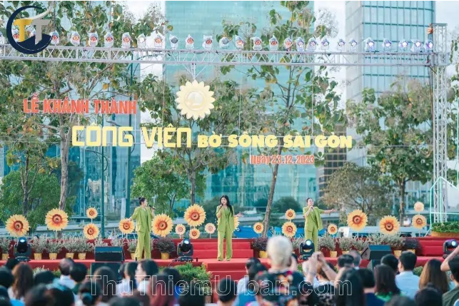 công viên bờ sông thủ thiêm -vườn hoa hướng dương sân khấu new